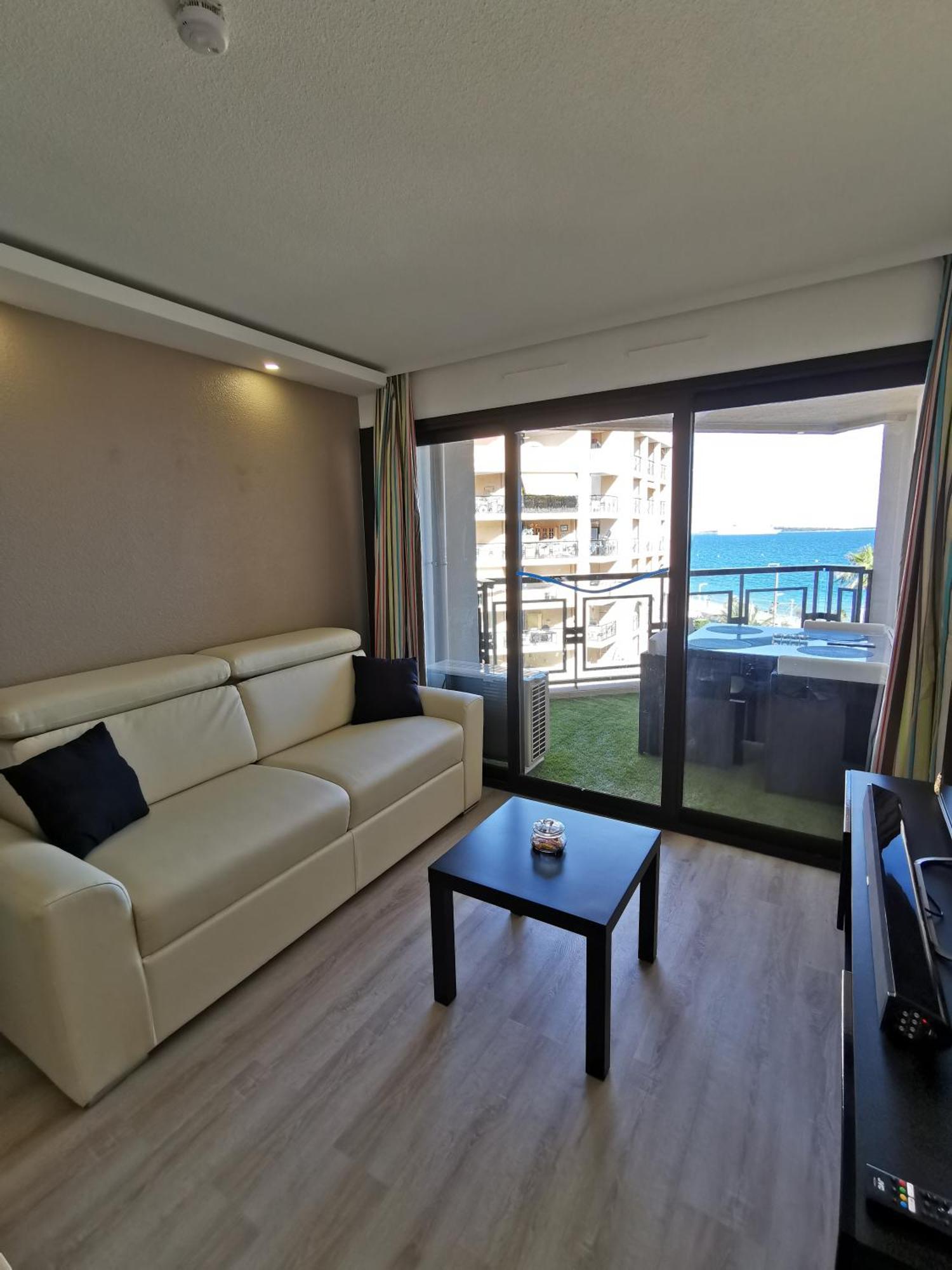 Appartement En Bord De Mer Cannes Esterno foto